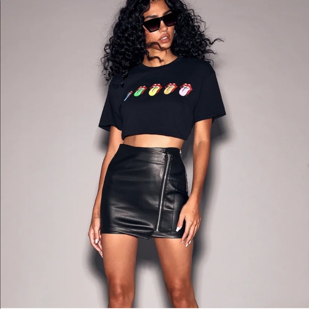 Faux leather mini skirt